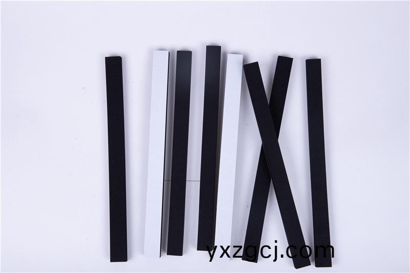 CR減(jian)震(zhen)保溫(wen)條