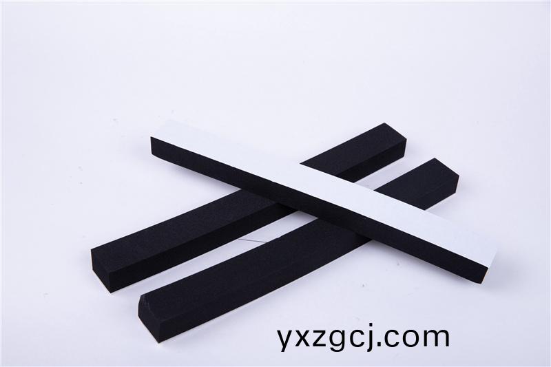 CR減(jian)震保(bao)溫(wen)條